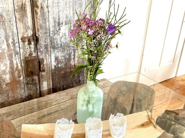 펜션 Little Bird Inn