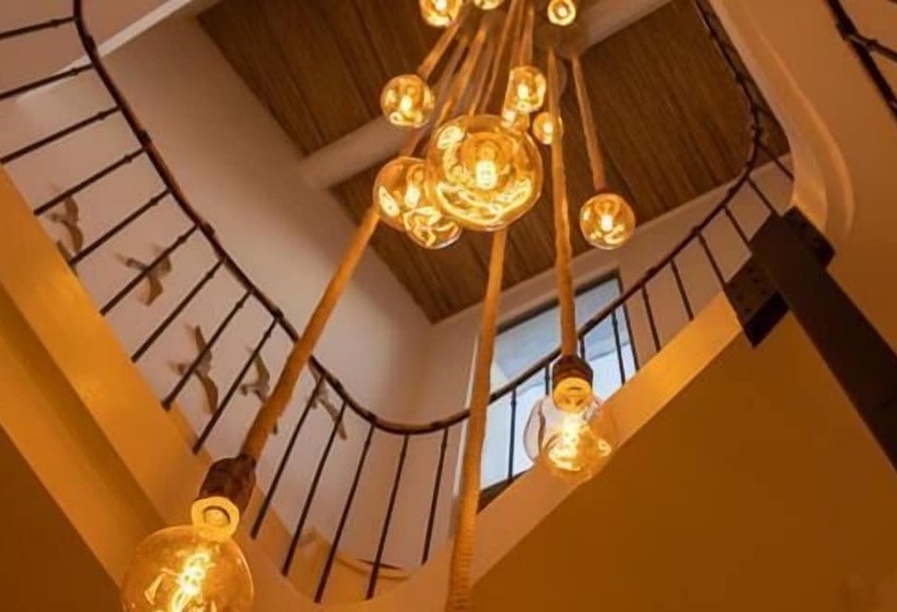 پانسیون Maison Le S