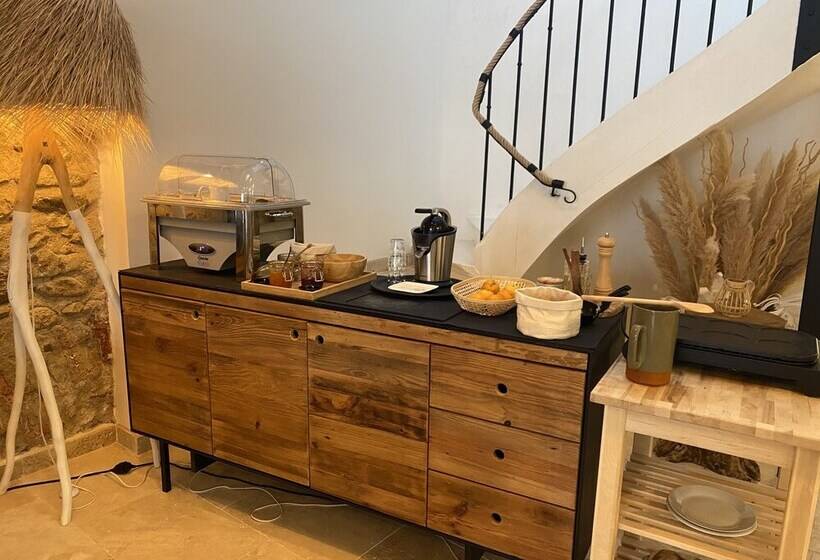 پانسیون Maison Le S