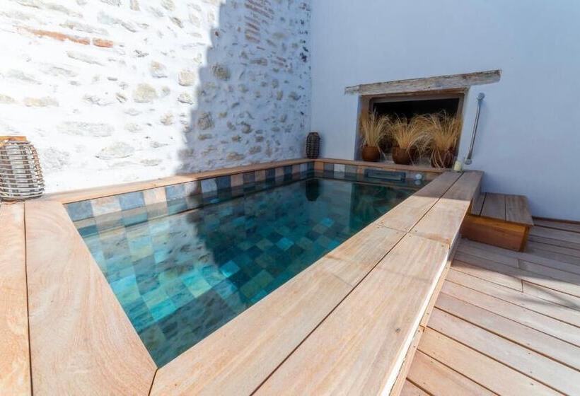 پانسیون Maison Le S