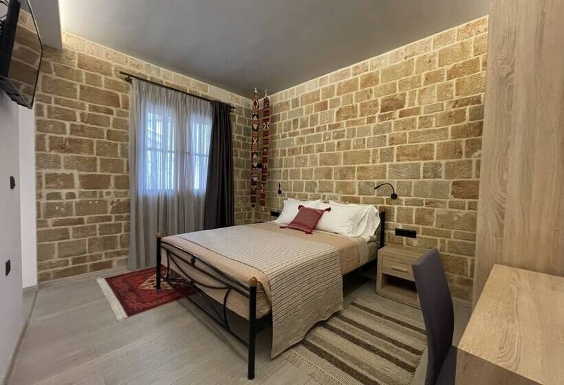 پانسیون Utopia Luxury Suites