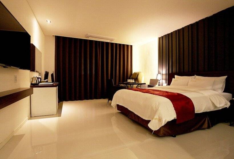 Pocheon Hotel Commune Motel