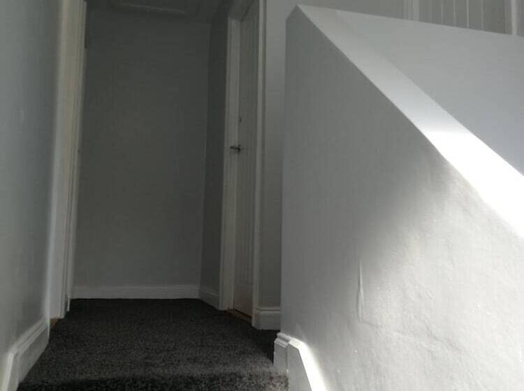 اقامتگاه Bluewater House   Immaculate 4 Bed In Greenhithe