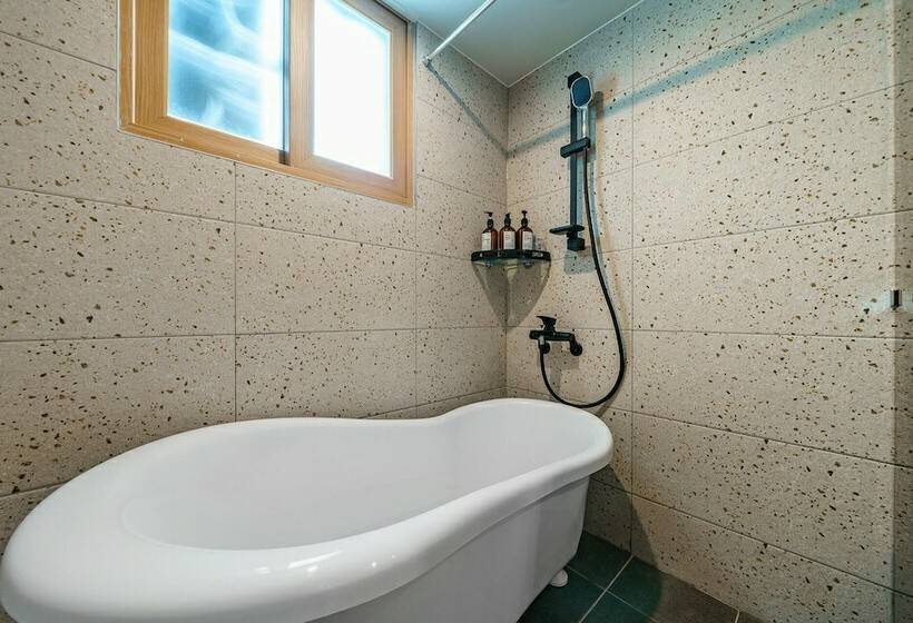 Suwon Movie Motel