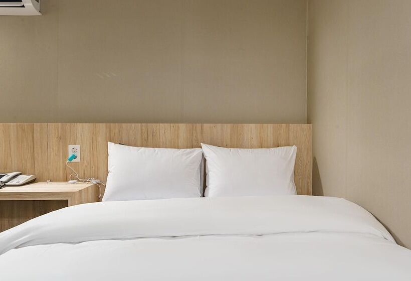 Suwon Movie Motel