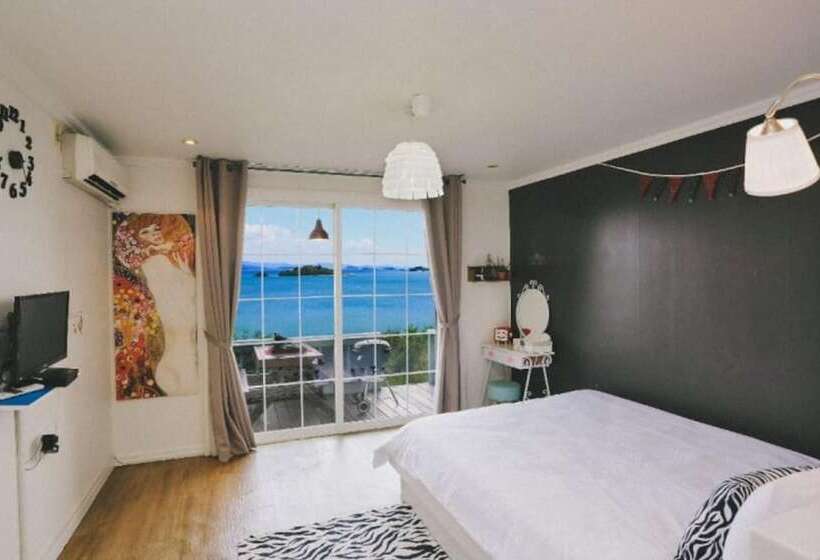 Taean Elvis Pension
