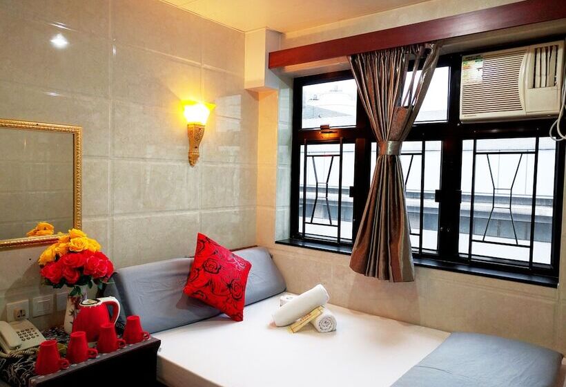 Dhillon Hotel   Hostel
