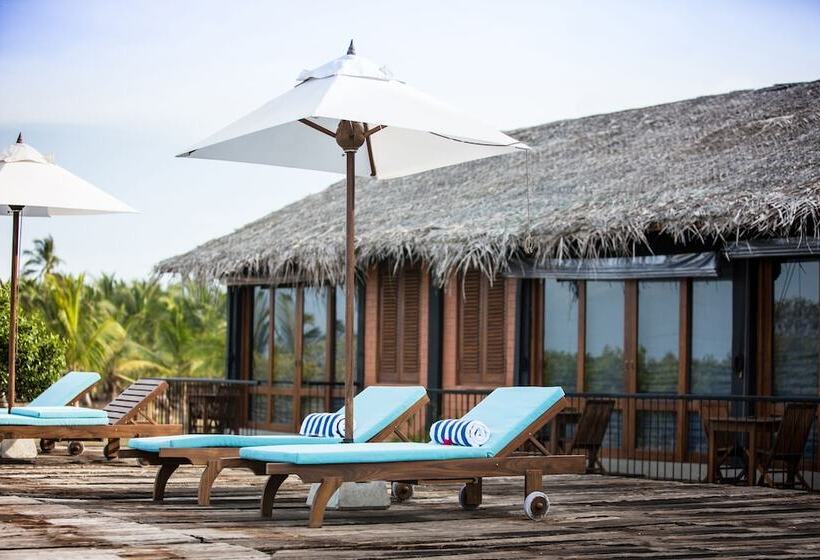 فندق Aarya Lagoon