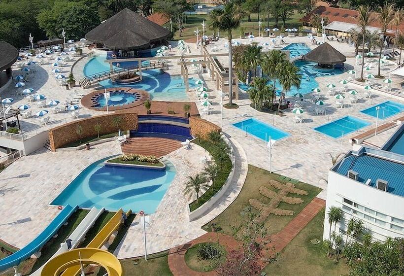 هتل Aguativa Golf Resort