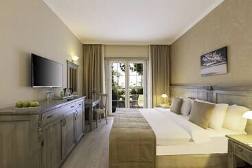 هتل Alaçatı Beach Resort