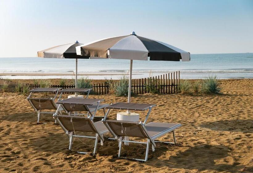 Fotos del hotel Apart Holiday:  38