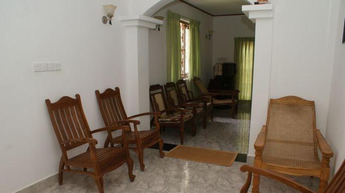هتل Bentota Villa