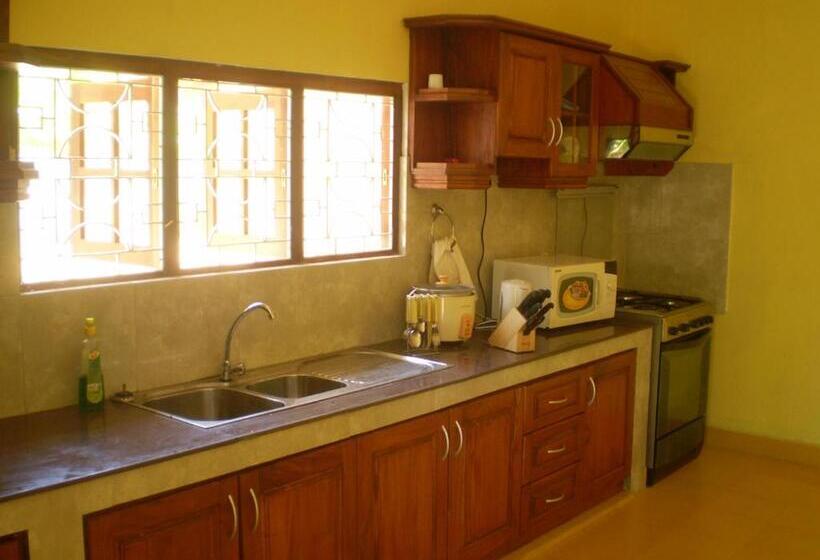 هتل Bentota Villa
