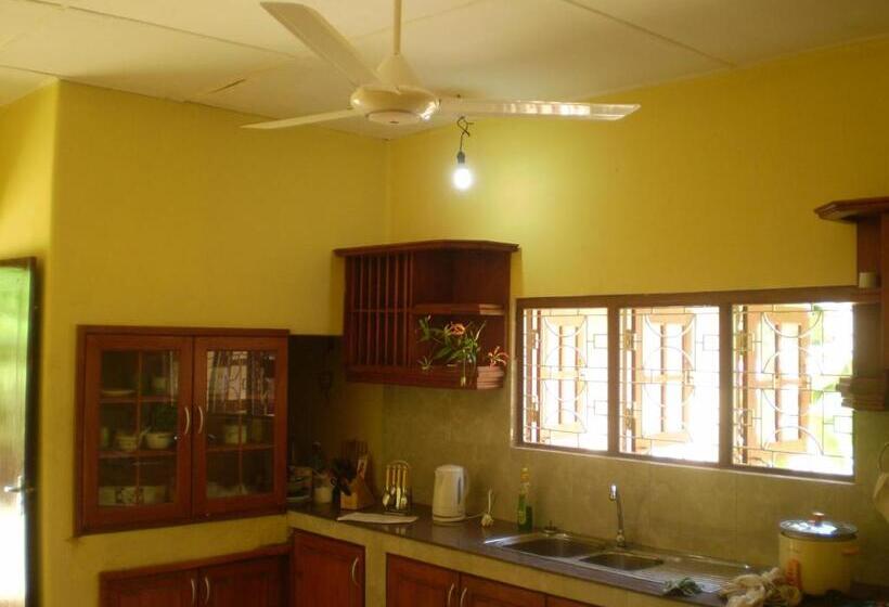 هتل Bentota Villa