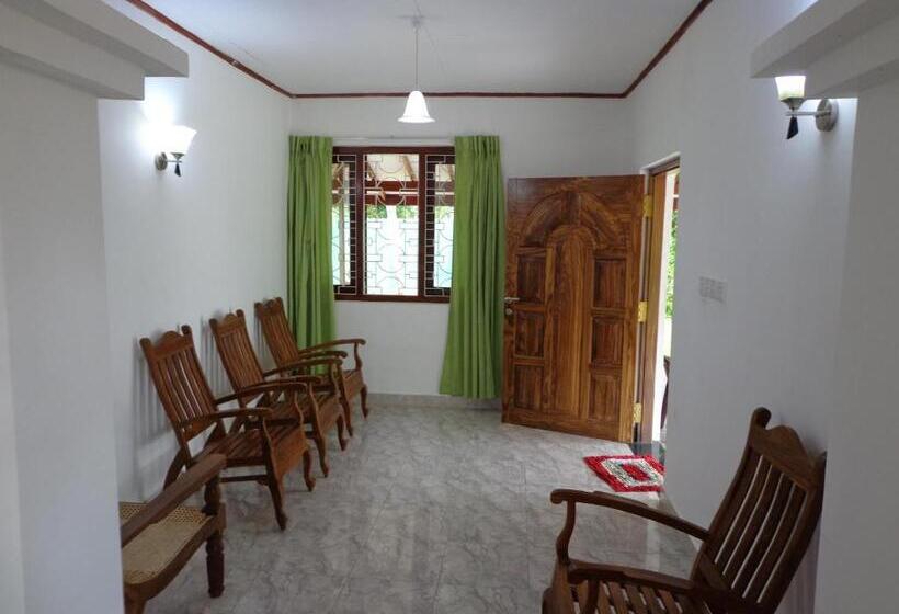 هتل Bentota Villa