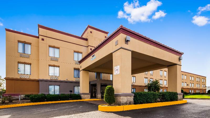 فندق Best Western Plus Boardman Inn & Suites