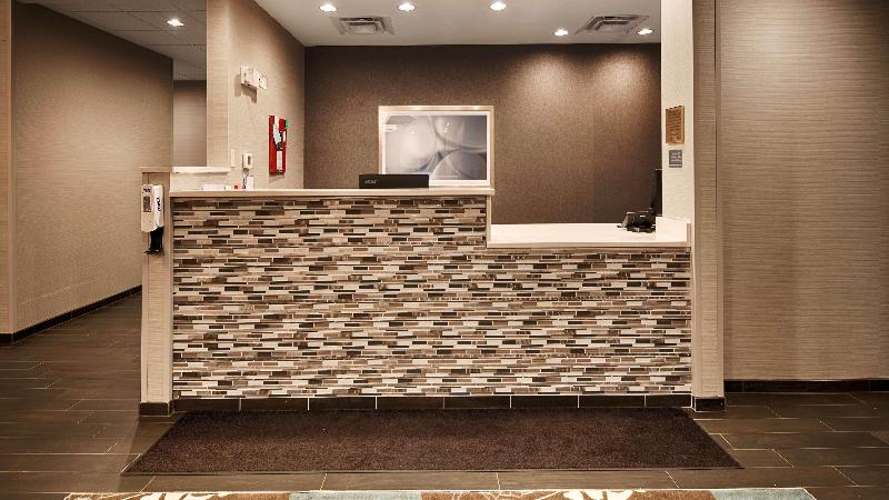 فندق Best Western Plus Boardman Inn & Suites
