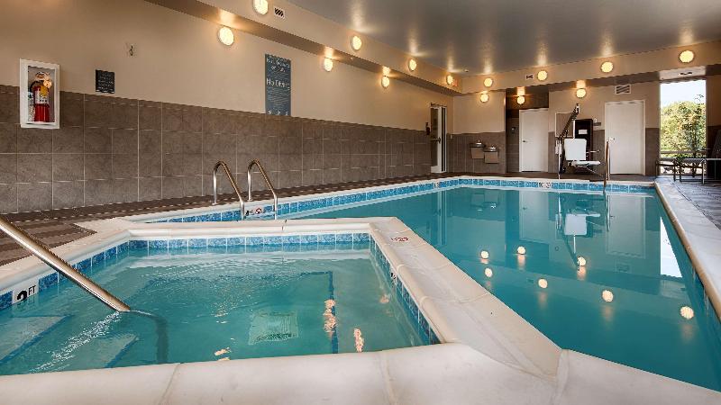 فندق Best Western Plus Boardman Inn & Suites
