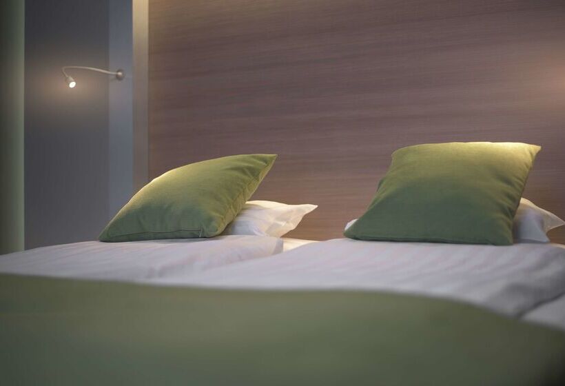 هتل Best Western Plus Lakeside