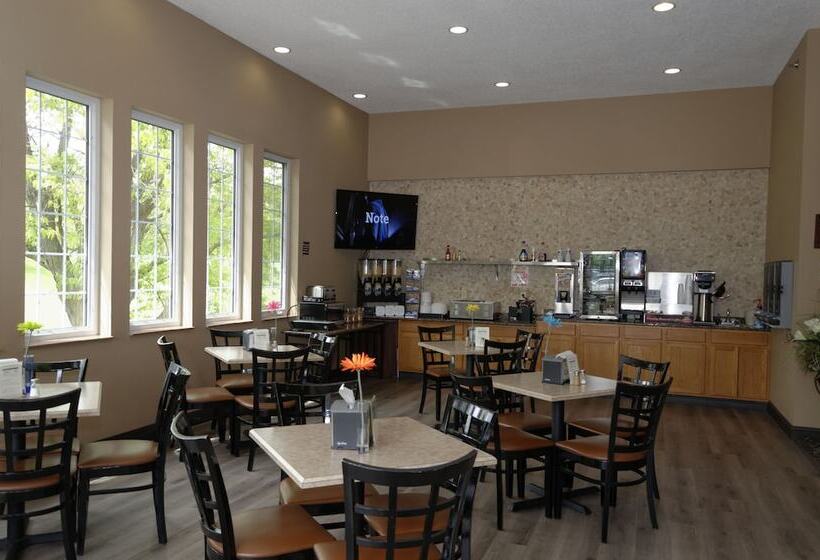 فندق Cobblestone Inn & Suites   Denison | Majestic Hills