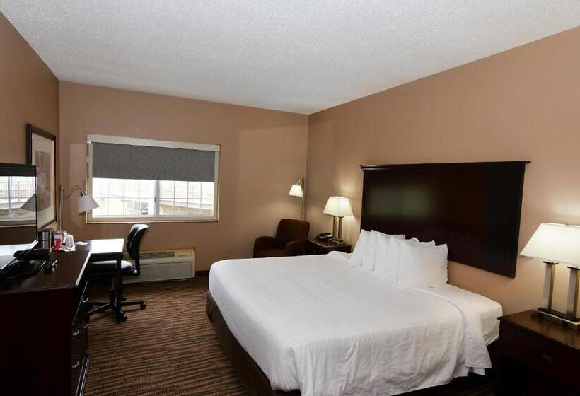 Отель Cobblestone Inn & Suites Denison | Majestic Hills