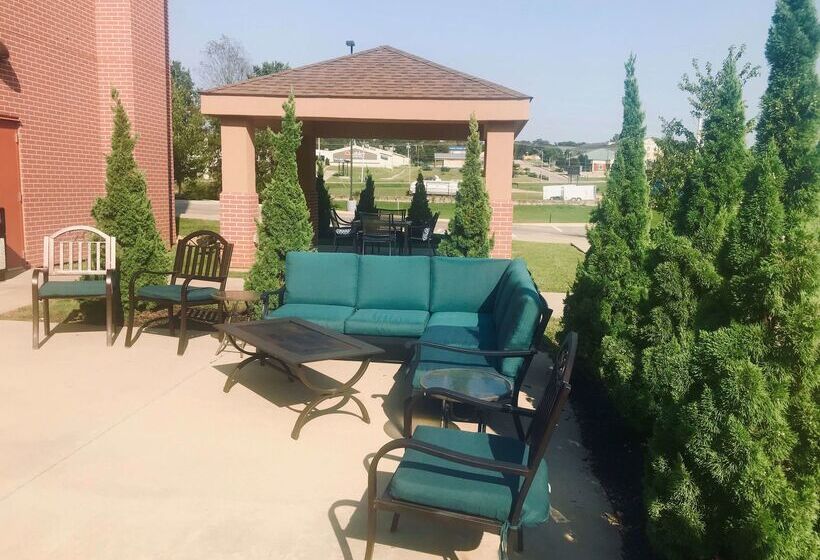 ホテル Hampton Inn Poplar Bluff