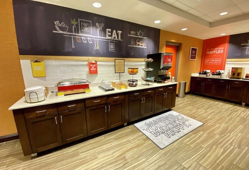 فندق Hampton Inn & Suites Deland