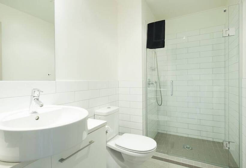 هتل Hananui Lodge And Apartments