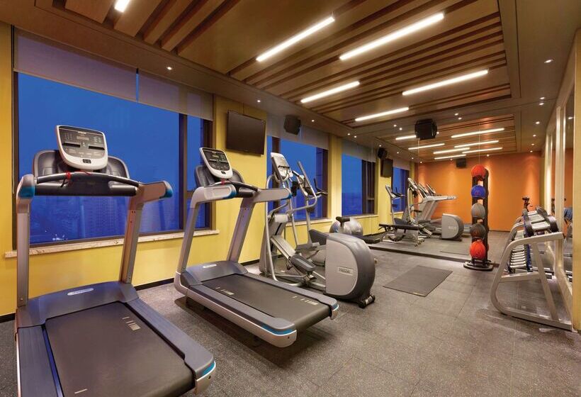 ホテル Hilton Garden Inn Dandong