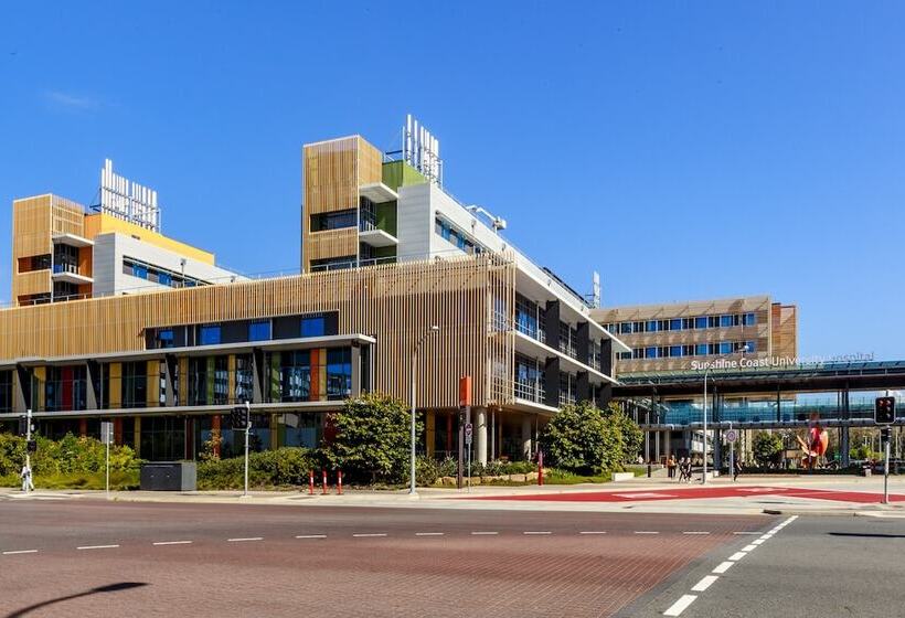 هتل Mercure Sunshine Coast Kawana Waters