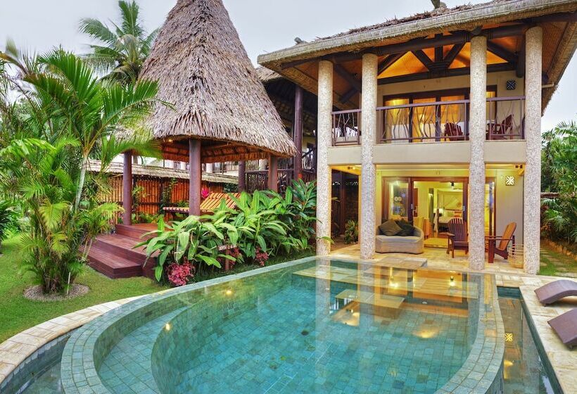 هتل Nanuku Resort Fiji