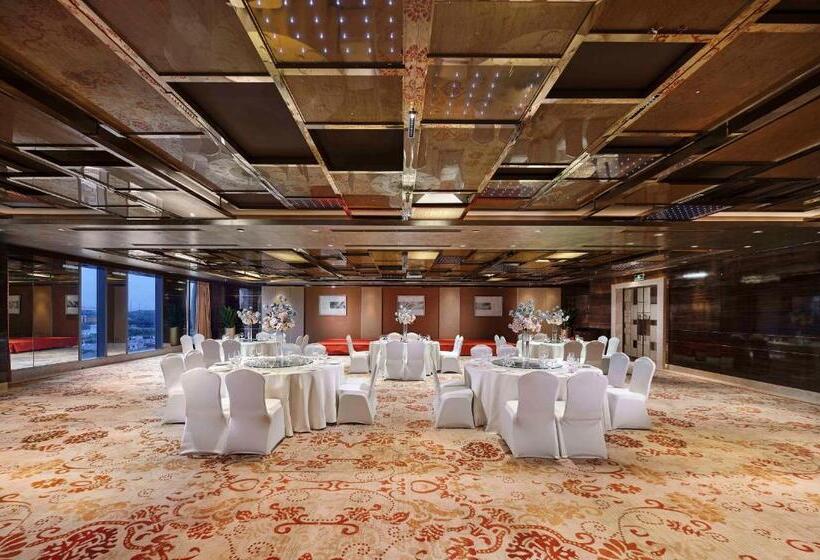 Sanding New Century Grand Hotel Yiwu