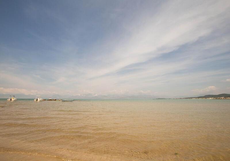هتل Paradise Village