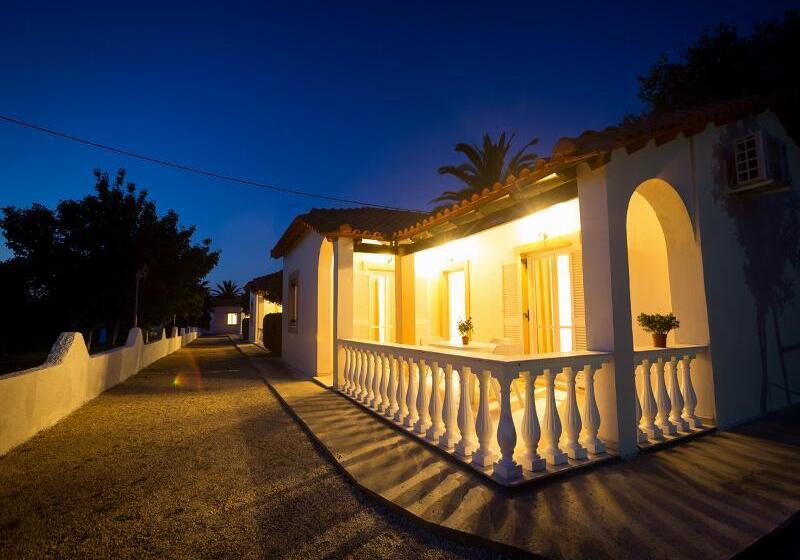 هتل Paradise Village