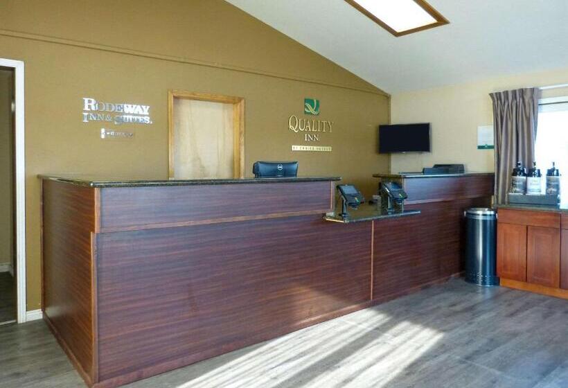 בית מלון כפרי Quality Inn