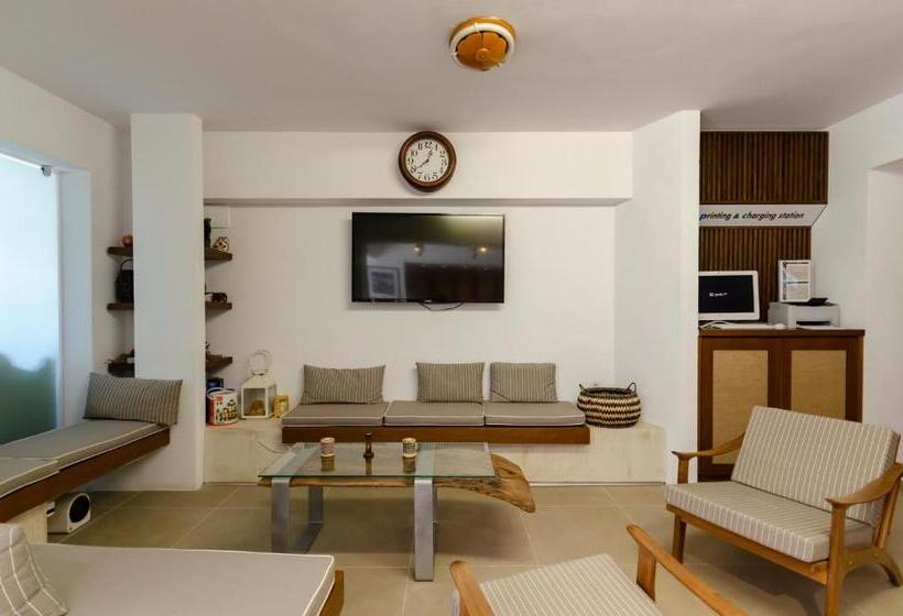 בית מלון כפרי Sarikampos Beach