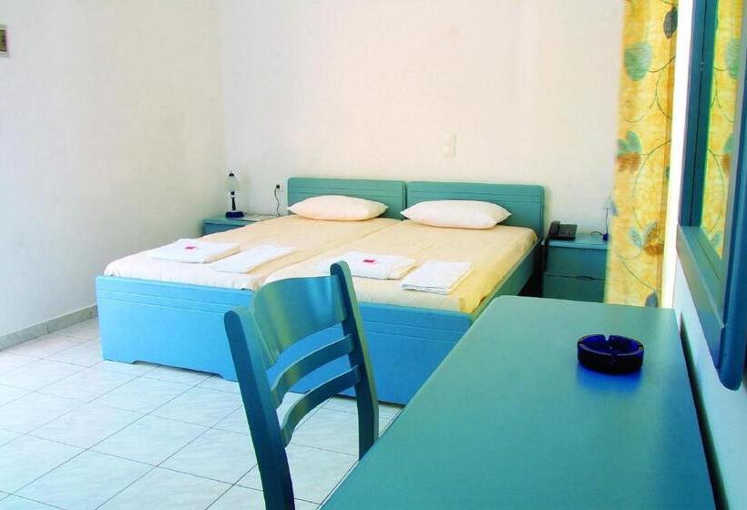 בית מלון כפרי Sarikampos Beach