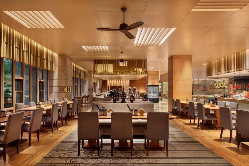 هتل Sheraton Grand Xishuangbanna