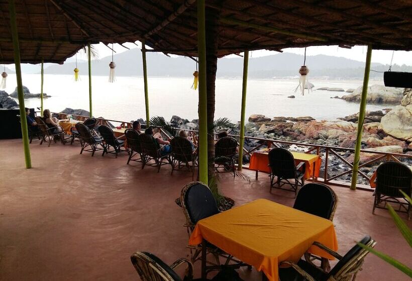 Neptune Point Hill Cottages