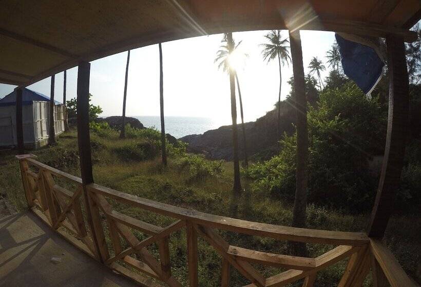 Neptune Point Hill Cottages