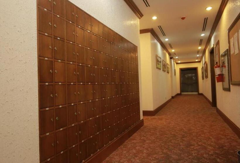 استراحتگاه The Suites At Mount Malarayat