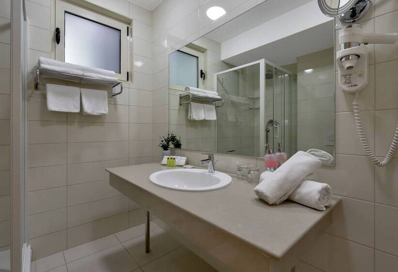 Aparthotel Flora