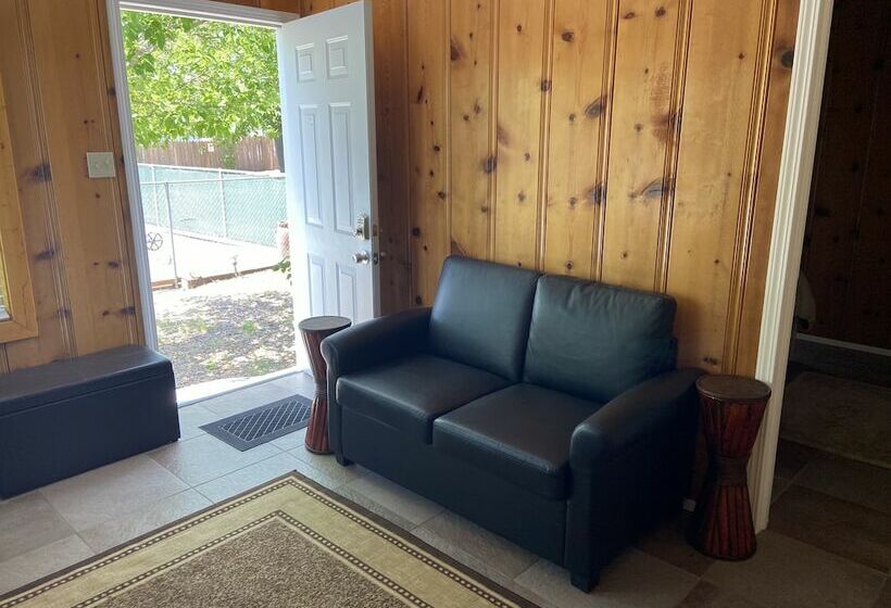 Clearlake Cabins