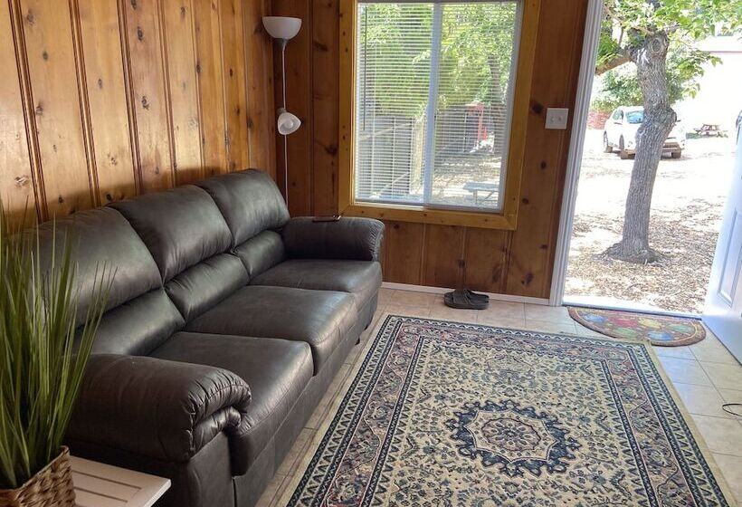 Clearlake Cabins