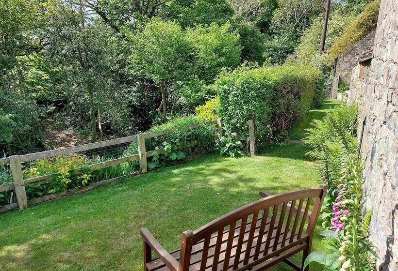 Cosy, Tranquil, Fully Equipped & Beautiful Garden