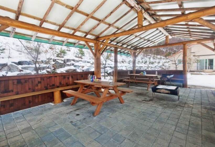 Eunseok Healing Maeul Pensionn