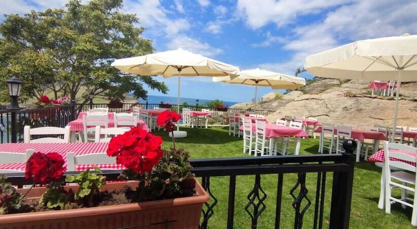 مسافرخانه İmroz Begonvil