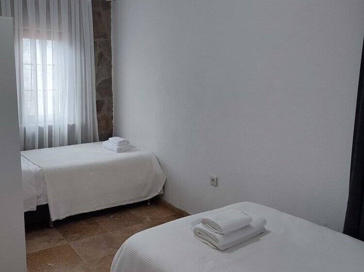 مسافرخانه İmroz Begonvil