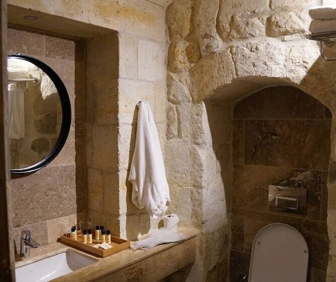 هتل Evanthia Cave Suites