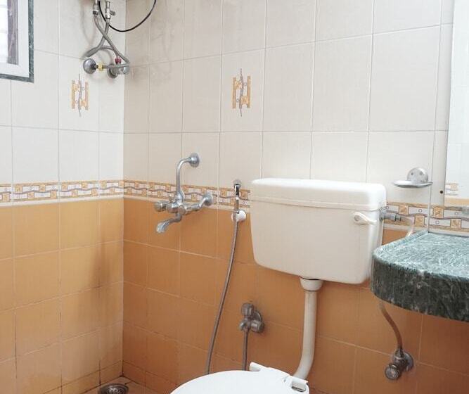 בית מלון כפרי Heritage Inn